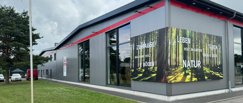 Vorderansicht des Gebäudes Holzland Dorsemagen in Kamp-Lintfort.