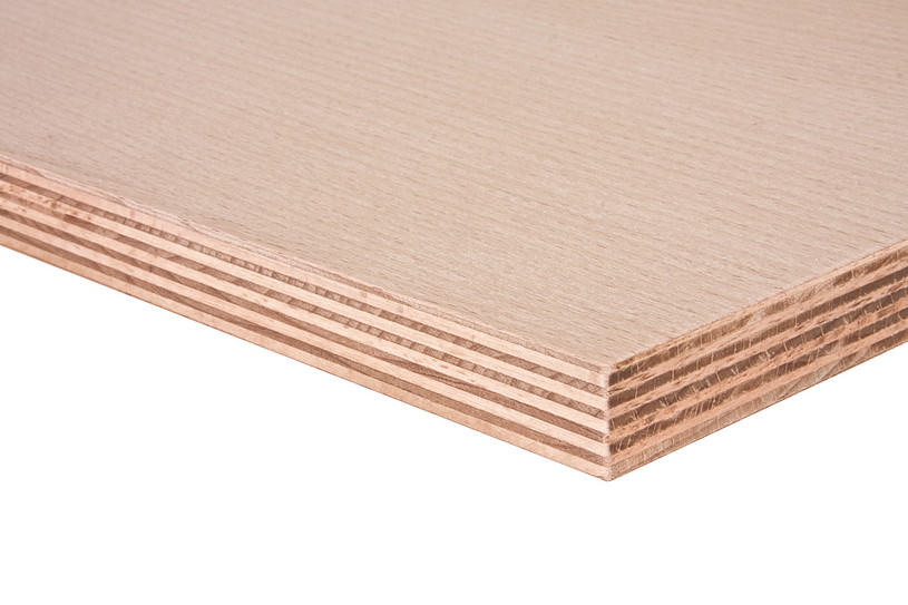 Multiplexplatte mit Buchenfurnier und mehrlagigem Aufbau.