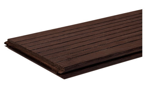 Terrassendiele aus thermobehandeltem Bambus..