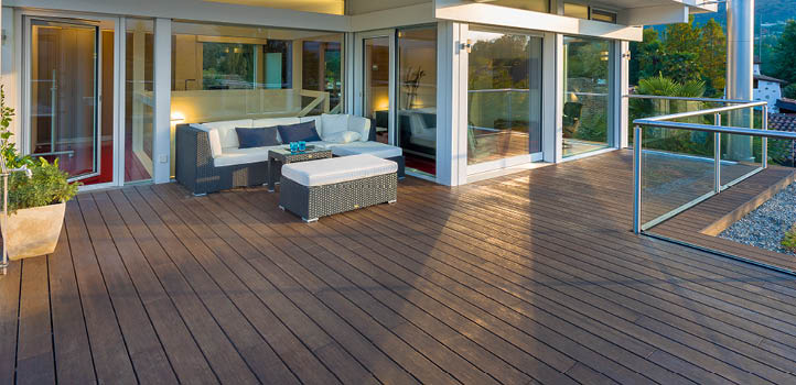 Terrassendielen aus Holz und WPC